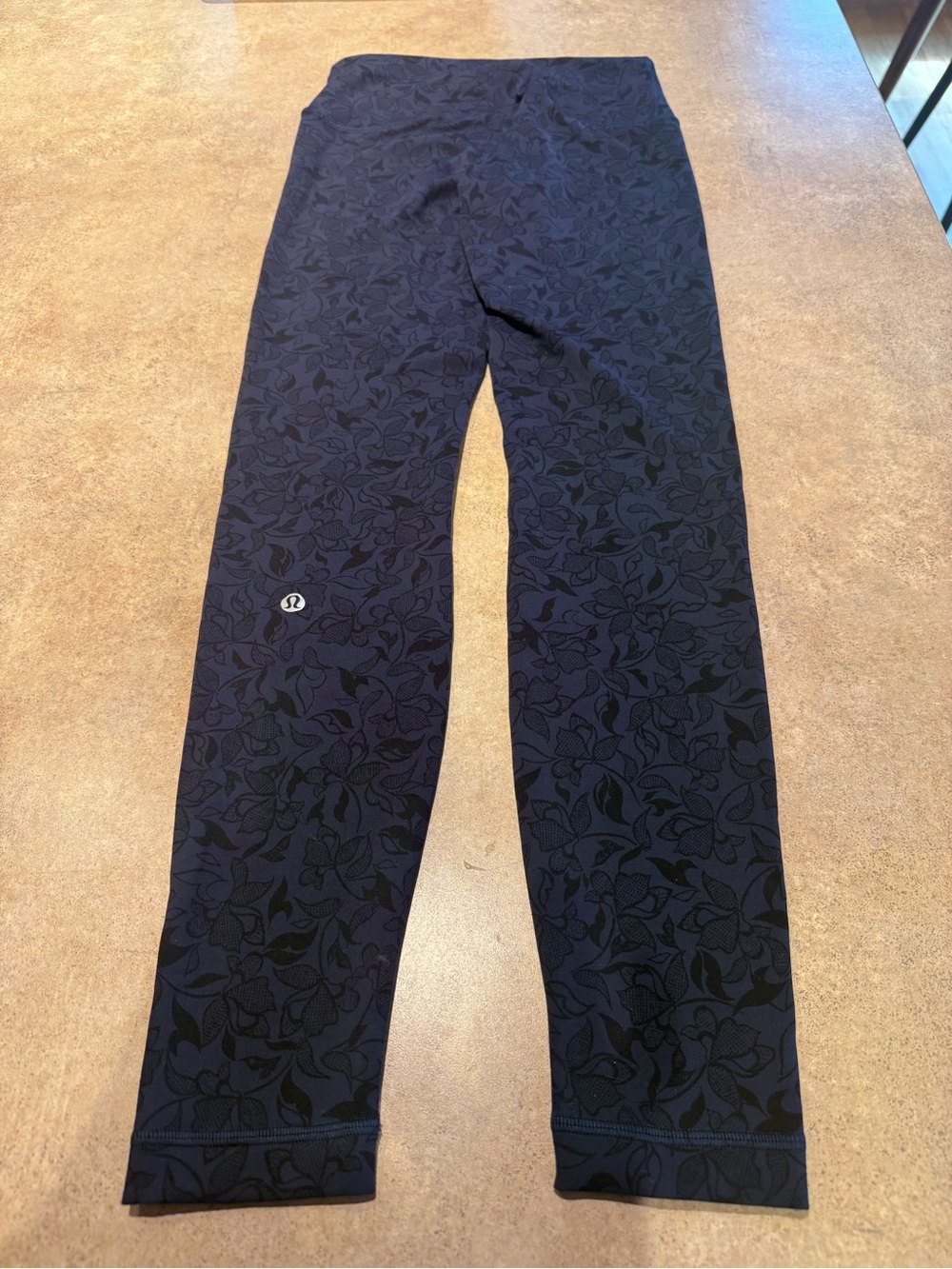 lululemon Wunder Train High Rise 28’ Tight Mini Filigree Lace True Navy